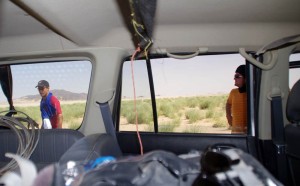 Voyager dans le désert en 4x4 est un luxe que Franck nous a offert. Sa connaissance du terrain nous a permis de voir le désert d'un autre oeil.