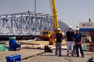 Notre séjour à Saint-Louis s'achève par la visite du chantier de réhabilitation du pont Faidherbe, ancien lieu de travail de Morgan.