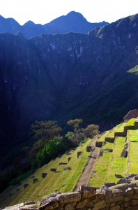 Arrivés au fameux Machu Picchu, un ancien site inca impressionnant mais très touristique. Il est extrêmement bien entretenu par les péruviens et garde au fil du temps son aspect mystique.