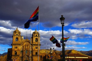 Cuzco, Pérou. Une ville touristique mais dans laquelle nous avons apprécié vadrouiller avec nos seuls sac à dos pour changer nos habitudes, en compagnie de Mathilde, qui nous a rejoint de France.