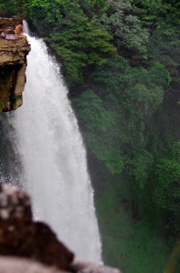 Des chutes d'eau splendides dans le parc national de Canaima. Ici, le Salto Kama d'une hauteur de 75m, pratique pour se laver avant de camper, mais à vos risque et périls !