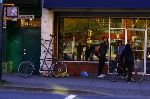 De loin la ville la plus sympa à parcourir à vélo en Amérique du Nord, Vancouver dispose d’une grande culture de cyclisme. Nous en profitons pour faire de la maintenance sur nos vélos grâce à l'aide d'Erwan, français mécanicien de vélo.