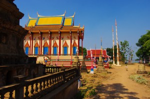 Pagode Cambodgienne le long du Mékong.
